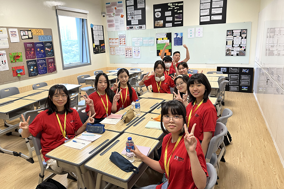 Singapore English Expedition - Immersive Language Acquisition Journey
