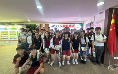 高中學生參與教育展