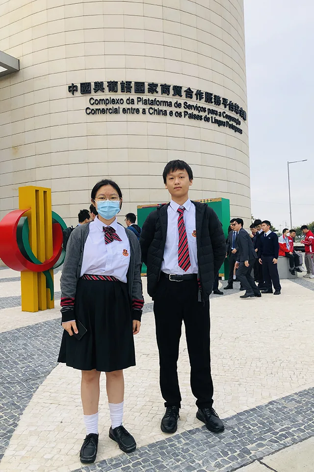 我校師生參與中國載人航天專場報告會