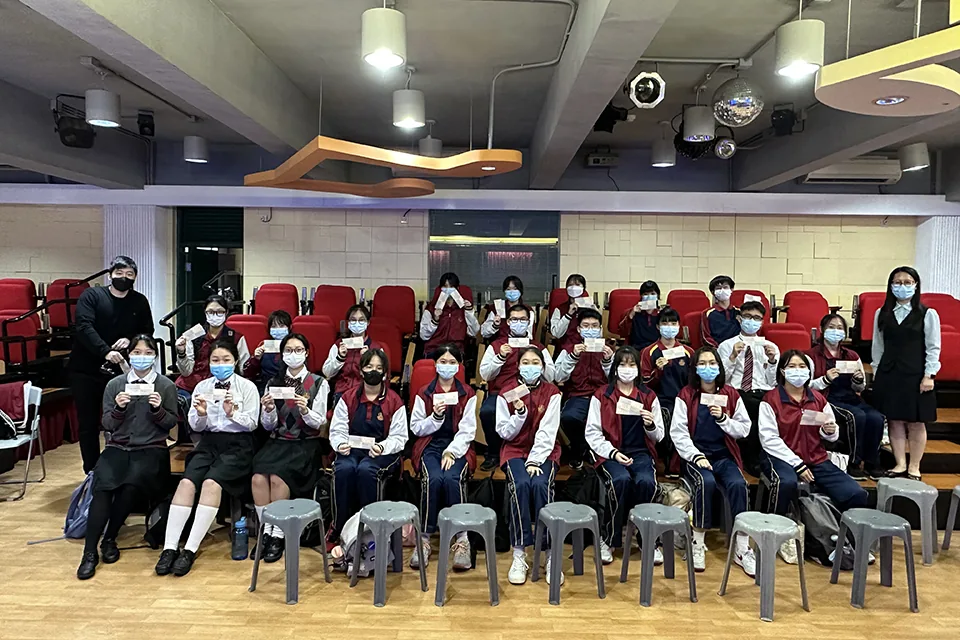 高中學生參加第十三屆澳門青少年外交知識競賽