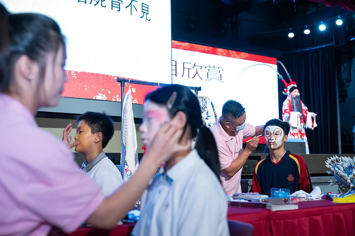 “中國京劇藝術團”赴我校進行導賞圓滿舉行