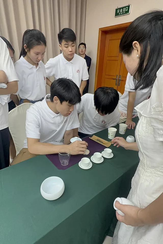 我校優秀學生赴江西參與海外華裔青少年中華文化研修班