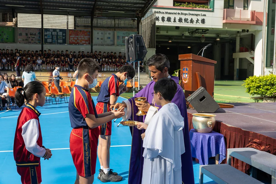 聖保祿學校舉行追思彌撒