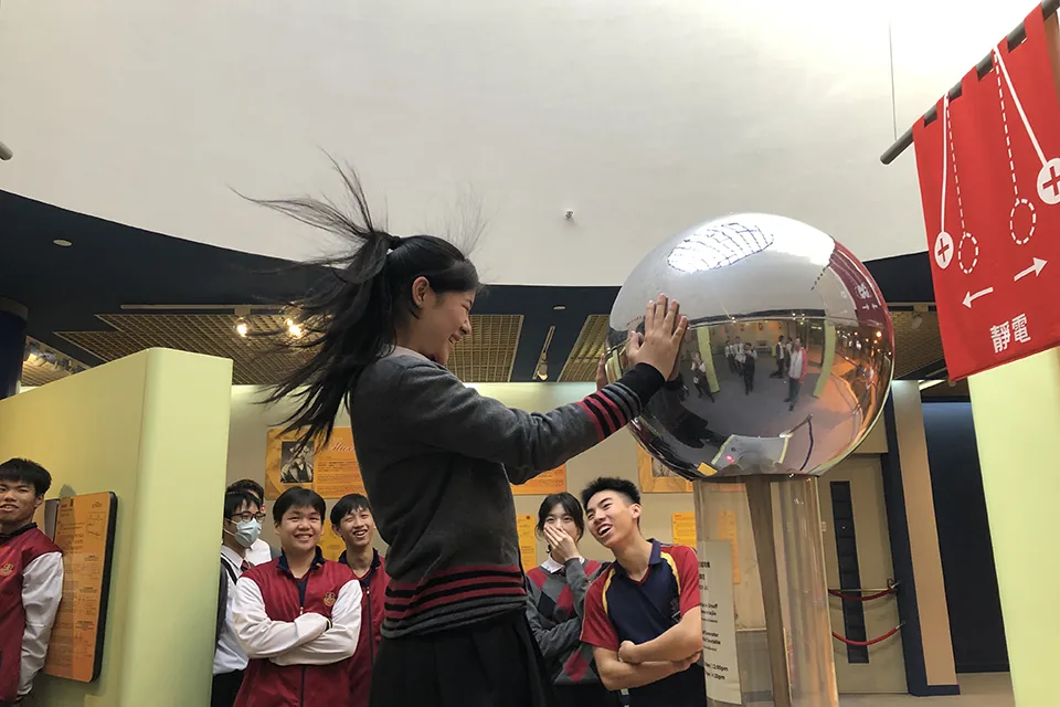 電路焊接工作坊及參觀通訊博物館