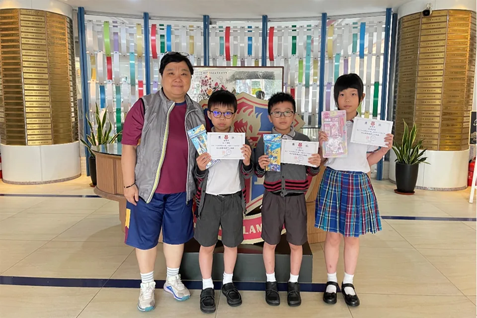 賀國慶七十三週年暨小學國文書法比賽