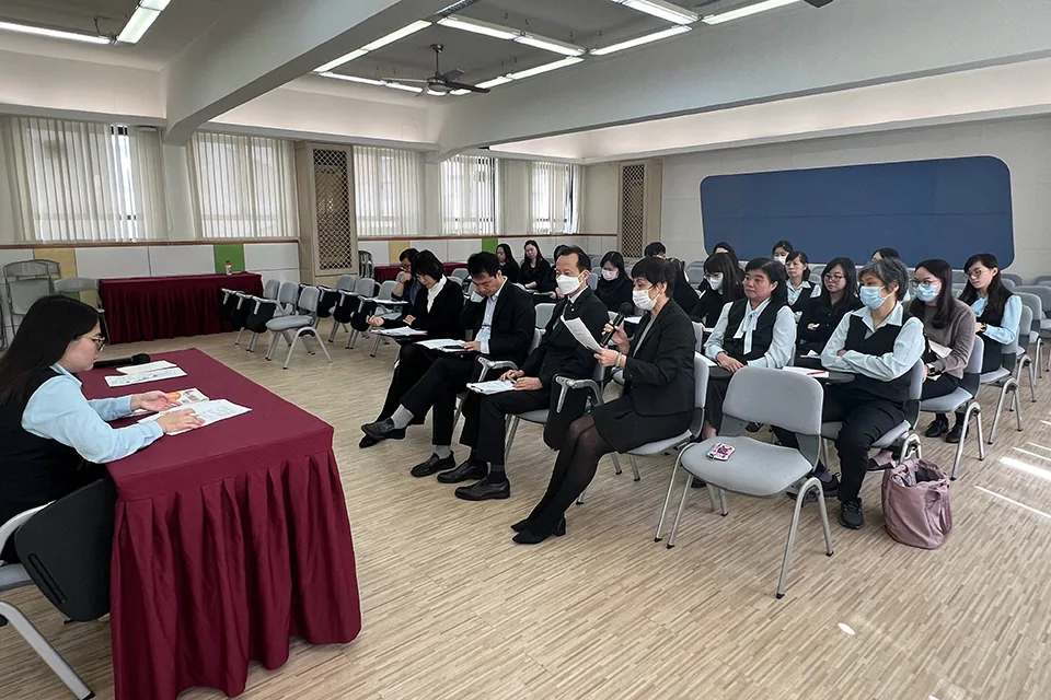 11月21日小學部數學科組長李秋平老師進行了一節引領課