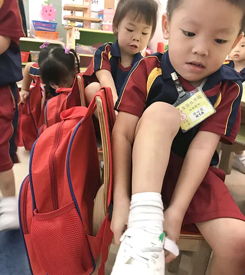 穿鞋的方法