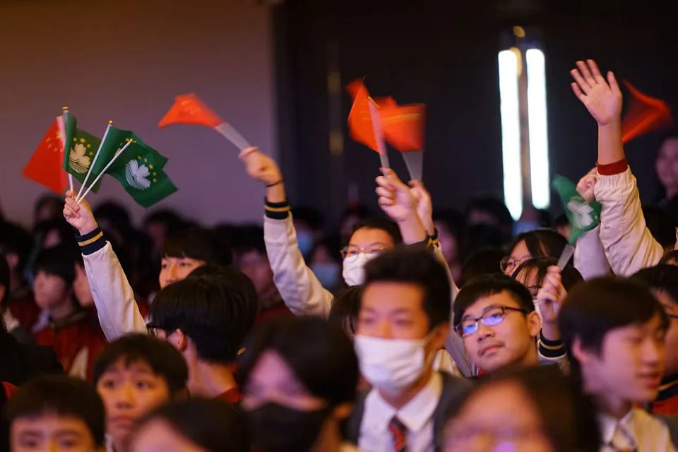 聖保祿學校舉辦「恩典滿祿賀雙慶」慶祝祖國建國75週年及澳門回歸25周年