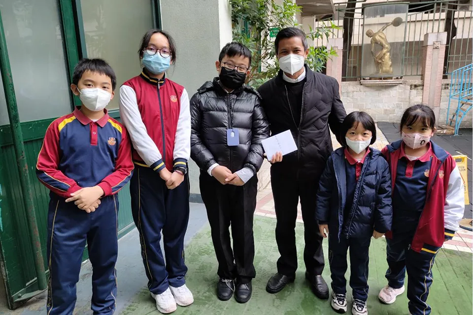 “燃亮自己、照亮他人”德育活動