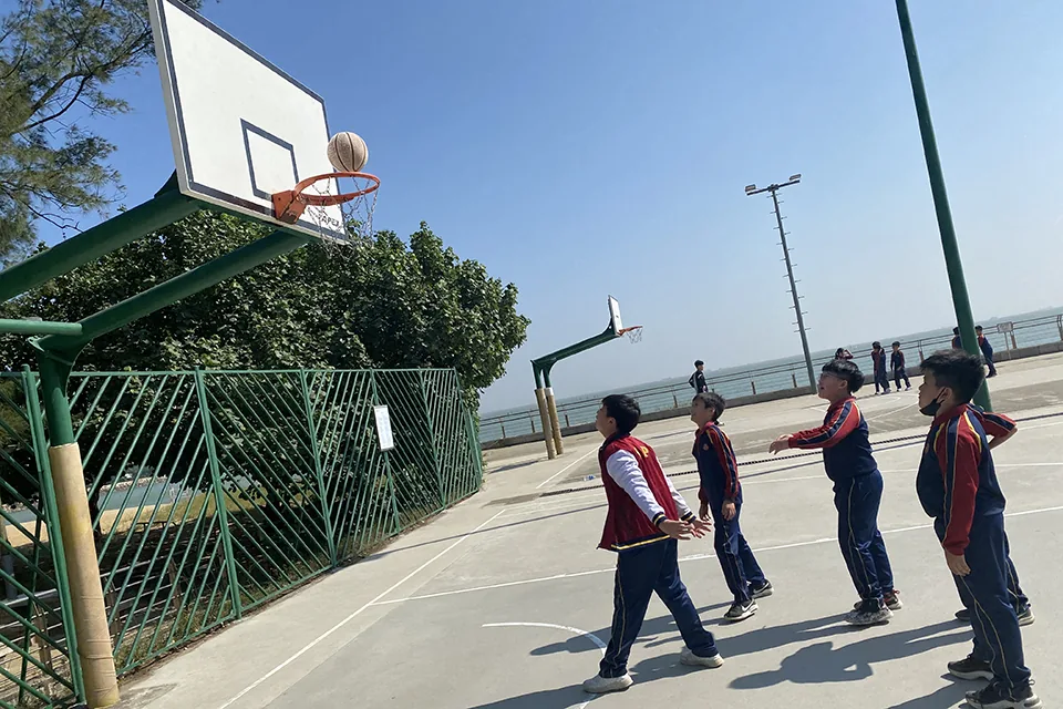 黑沙旅行