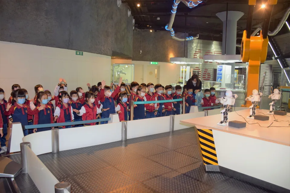 K2參觀科學館