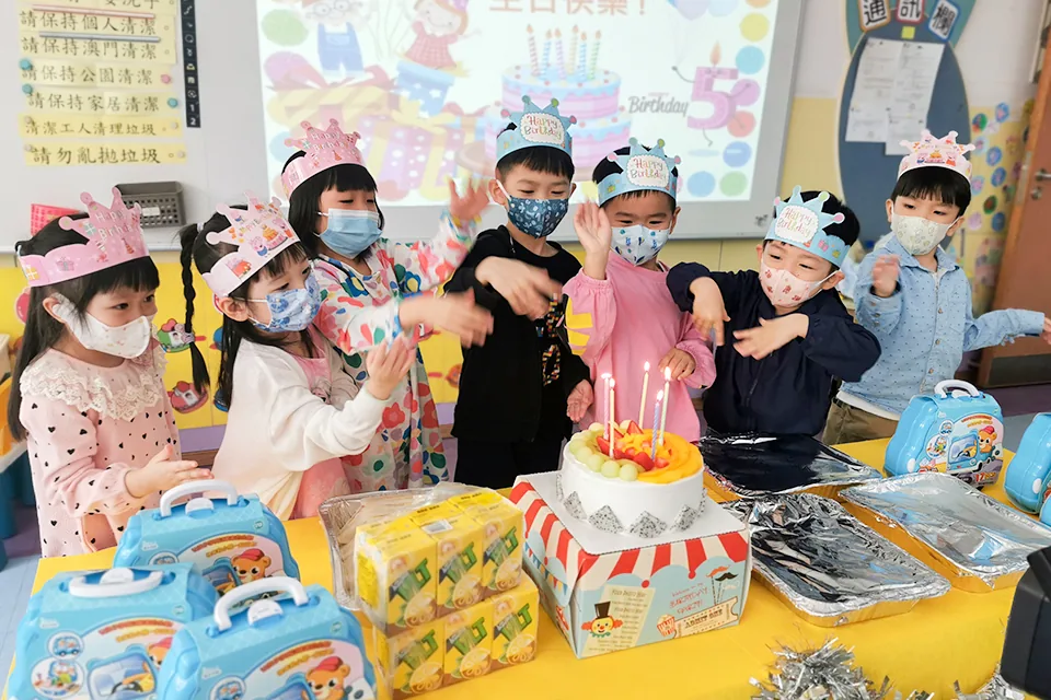 幼稚園3-4月生日會