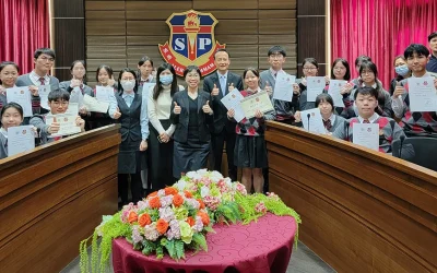 華東師大一附中與澳門聖保祿學校師生綫上交流論壇