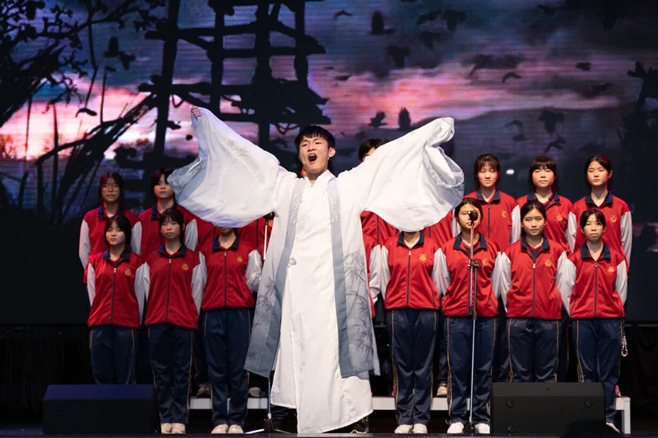 「英雄如夢，何曾夢覺」——中文科聯級公演