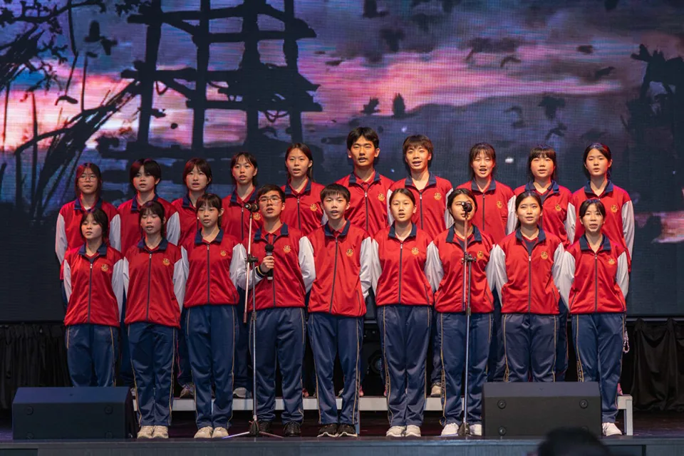 「英雄如夢，何曾夢覺」——中文科聯級公演