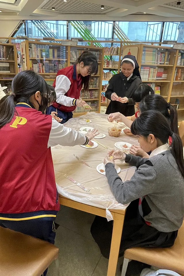 中學包餃子活動