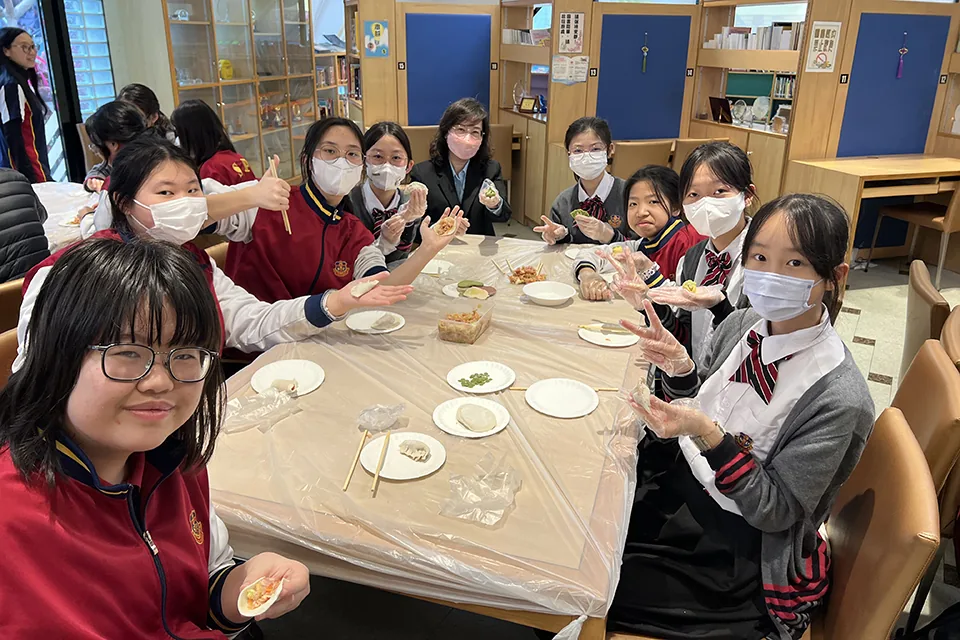 中學包餃子活動