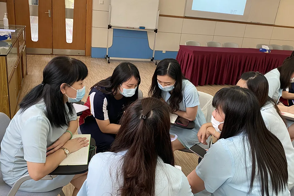幼稚園老師校本培訓-STEAM課程理念下的科學研究活動