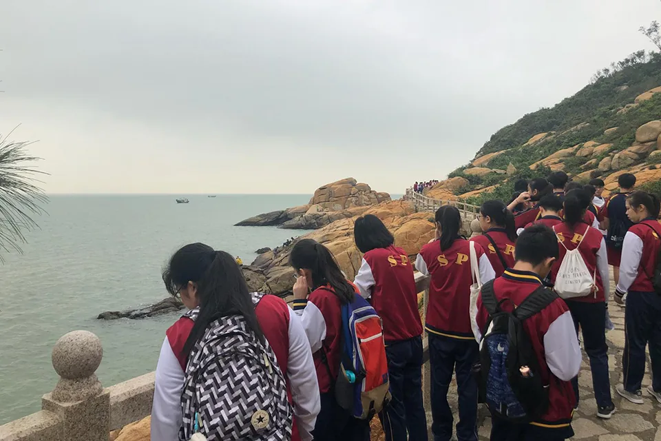 黑沙龍爪角地質考察