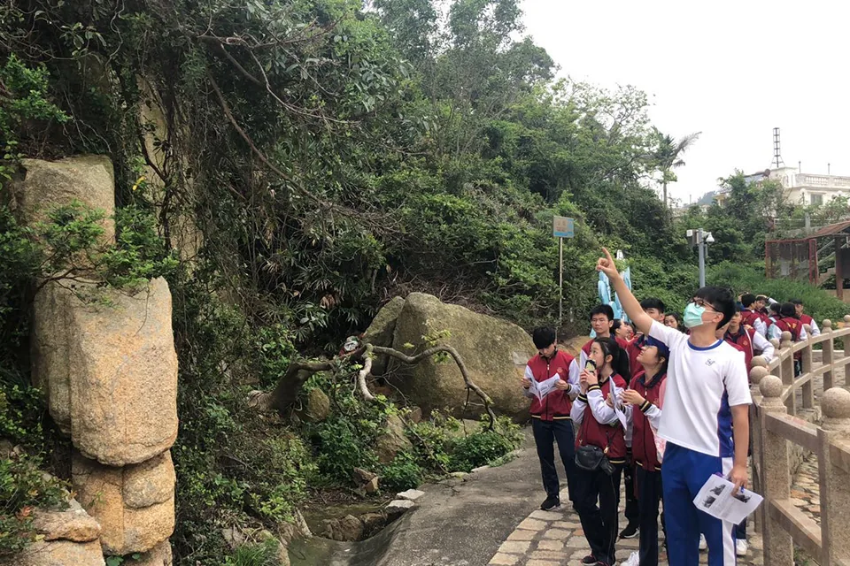 黑沙龍爪角地質考察