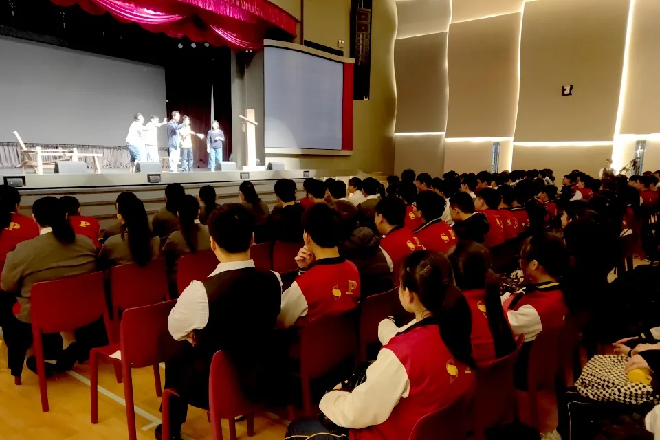 澳門造船業學校巡迴演出《漂流船廠》