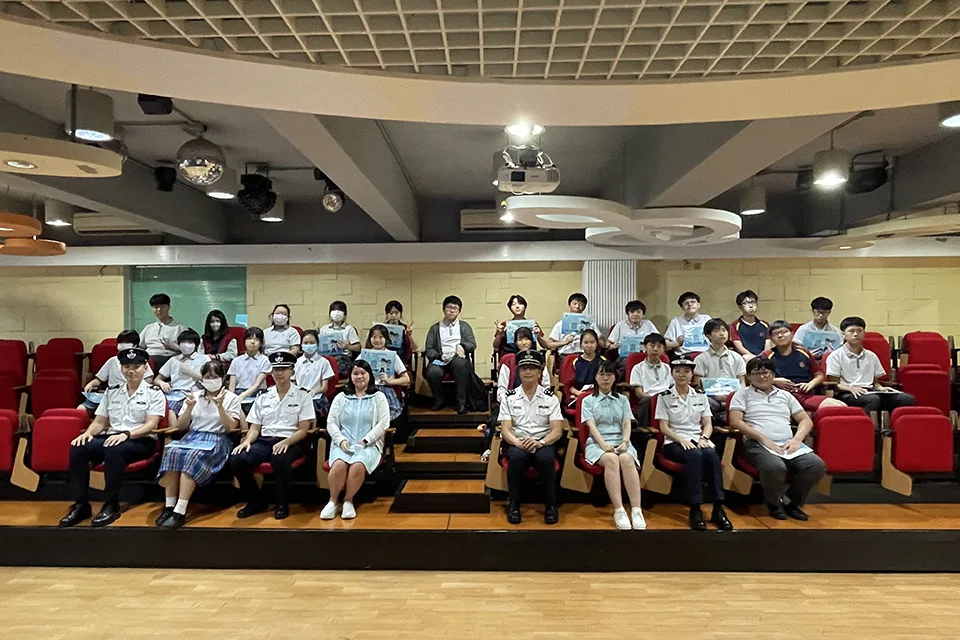 澳門海關為開展青少年的普法工作