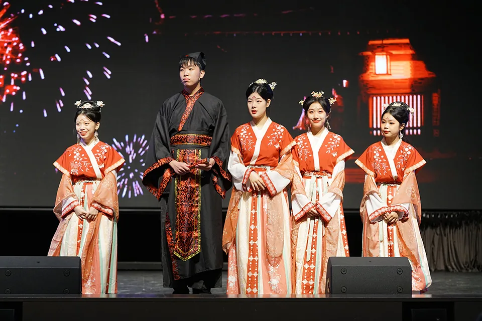 聖保祿學校「中英文藝薈萃節」