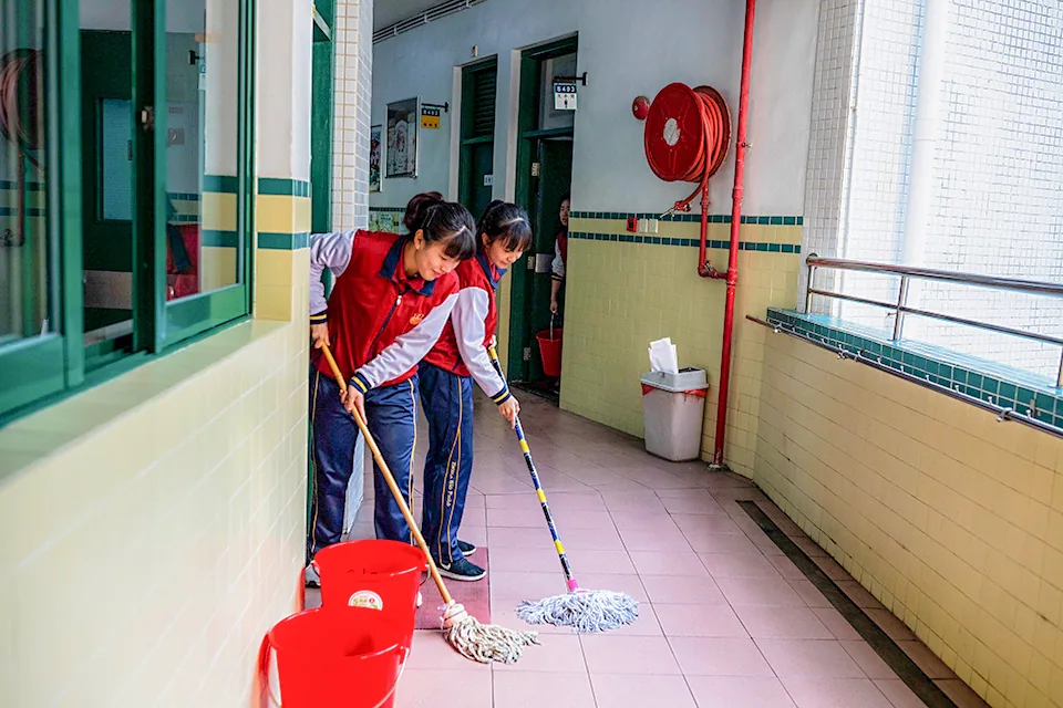 中學生「學校清潔巡禮」