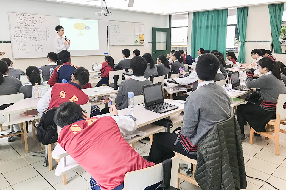 初三健康生活講座''樂活人生''