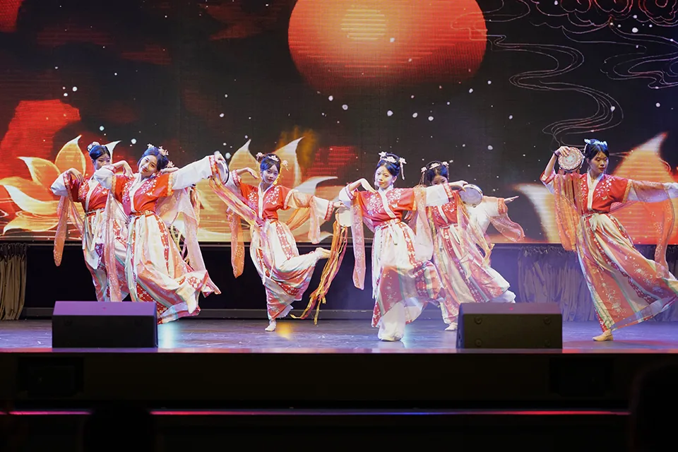 Saint Paul Chinese and English Language Festival