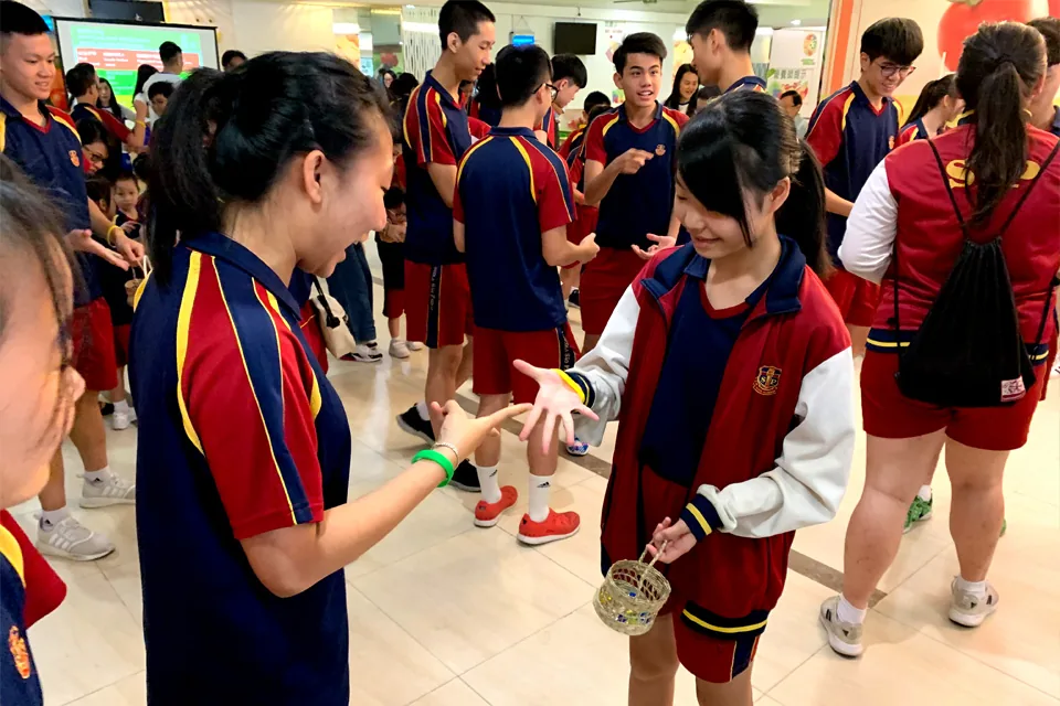 鮑青貧富宴