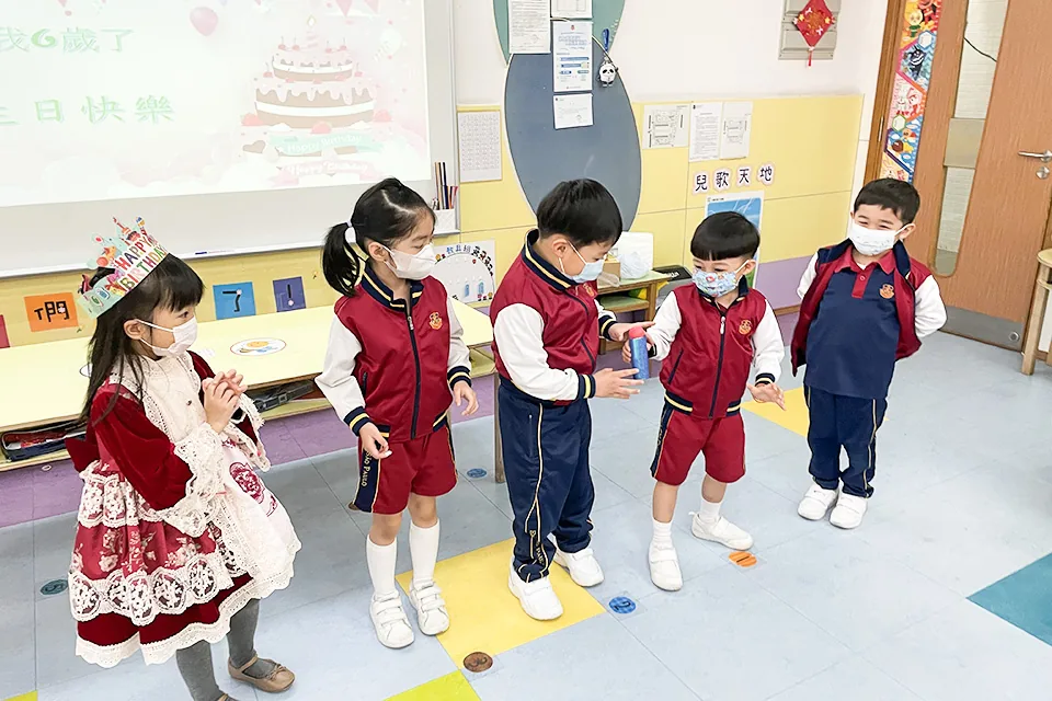 幼稚園3-4月生日會