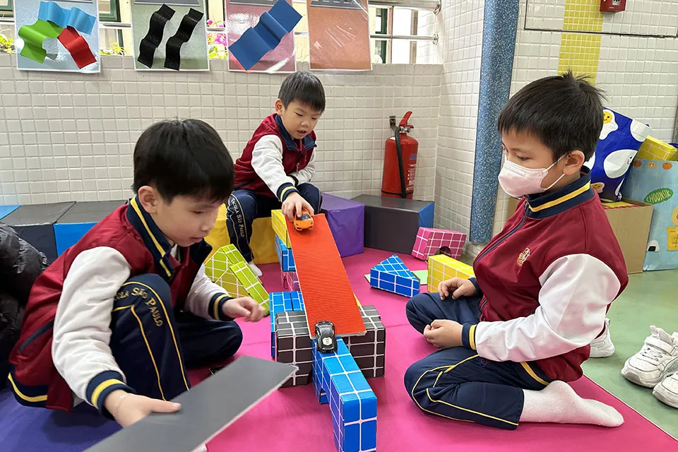 幼稚園綜合活動三