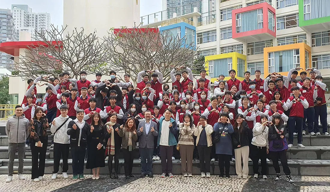 高二級同學參加“Along with You”Day Camp活動