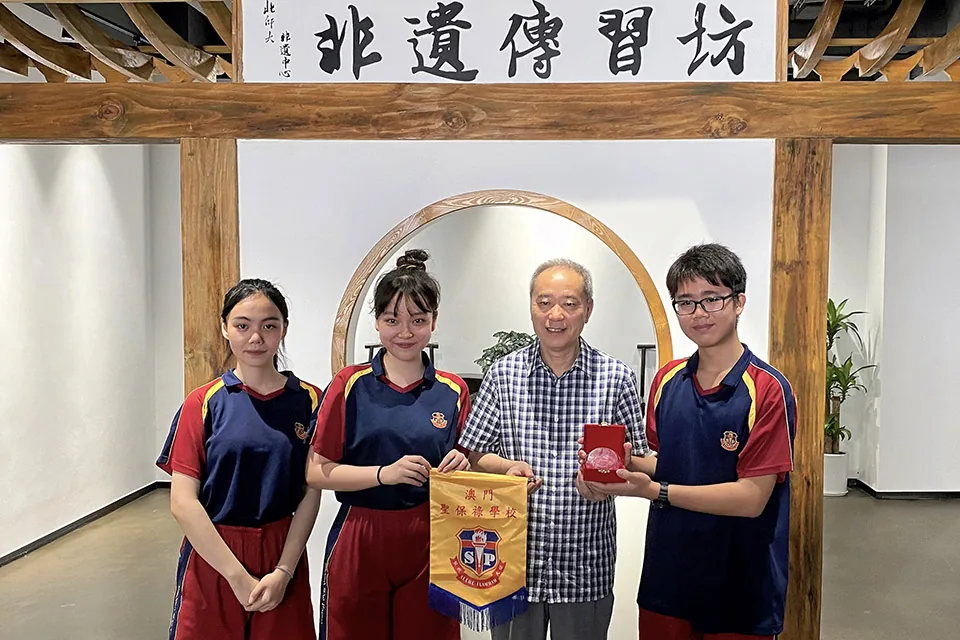 北京師範大學珠海校區錫林郭勒“非遺進校園”活動參觀