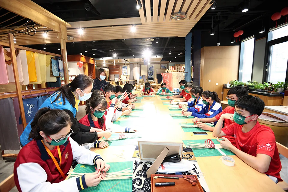 奮鬥百年路，啓航新征程——澳門青少年北京學習參訪團