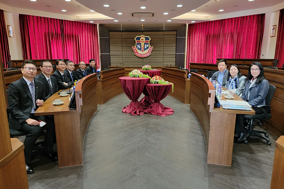 北京師範大學珠海校區專家小組駐校調研電子教學計劃